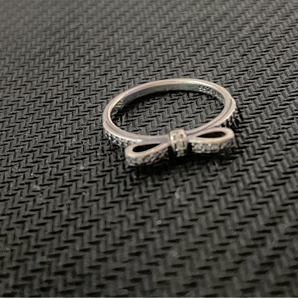 Pandora Bow Ring Size 56